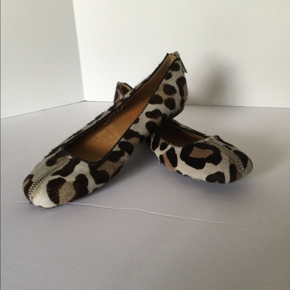 Michael Kors size 6 flats leopard animal hair - Picture 7 of 7